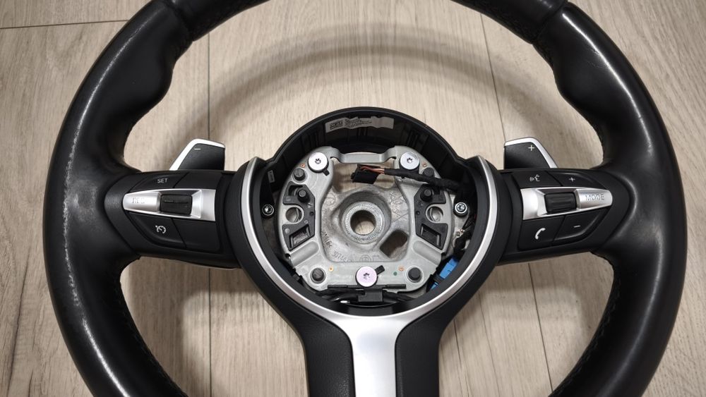 Volan M original cu padele Bmw F30 F31