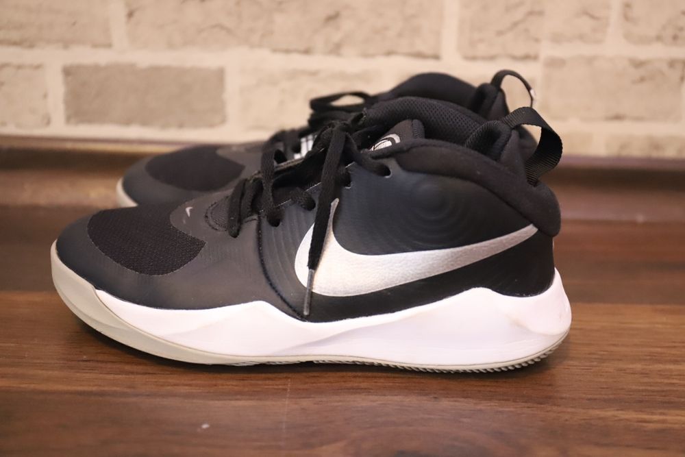 Маратонки Nike 37.5