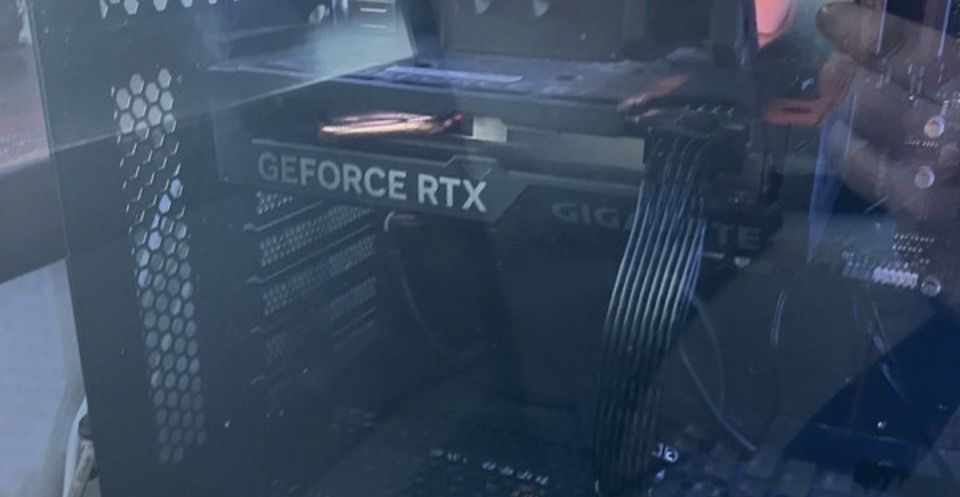 Vand placa video rtx 4060 8gb ddr6 gigabyte