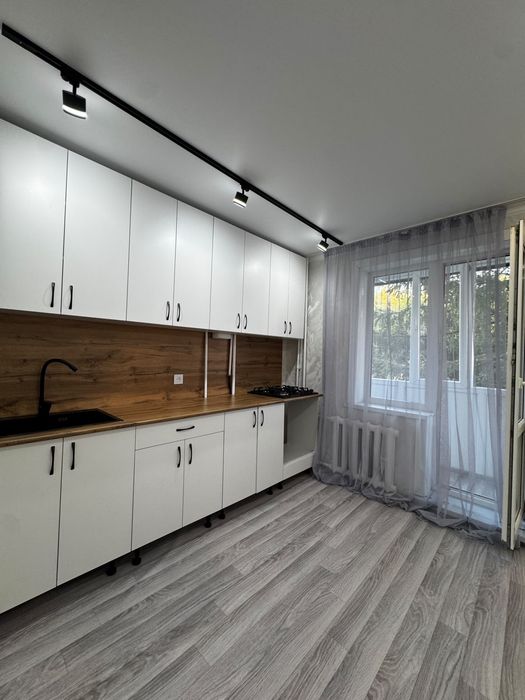 Продам 2 ух.комн кв Ленинградку район.ТАЙГИ
