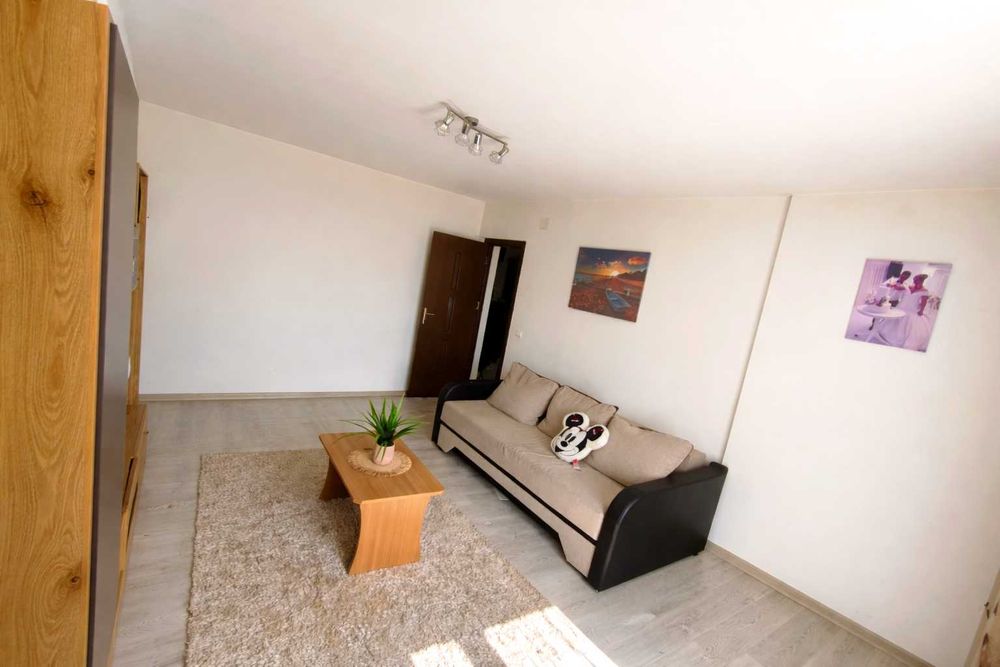 Apartament 2 camere decomandat de vânzare