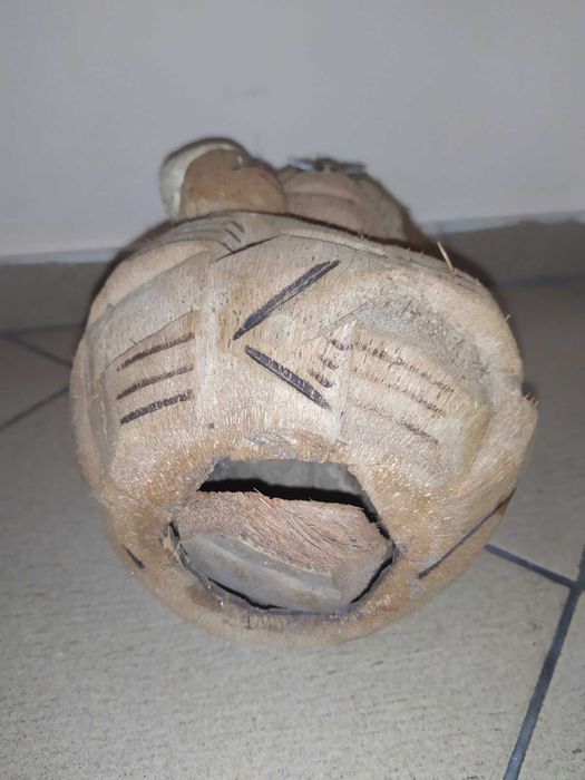 Касичка от кокосов орех