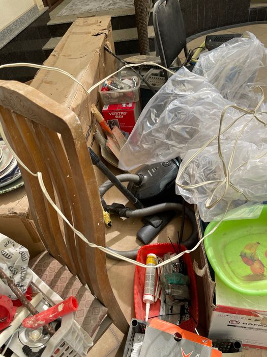 Б/у веши кому нужен