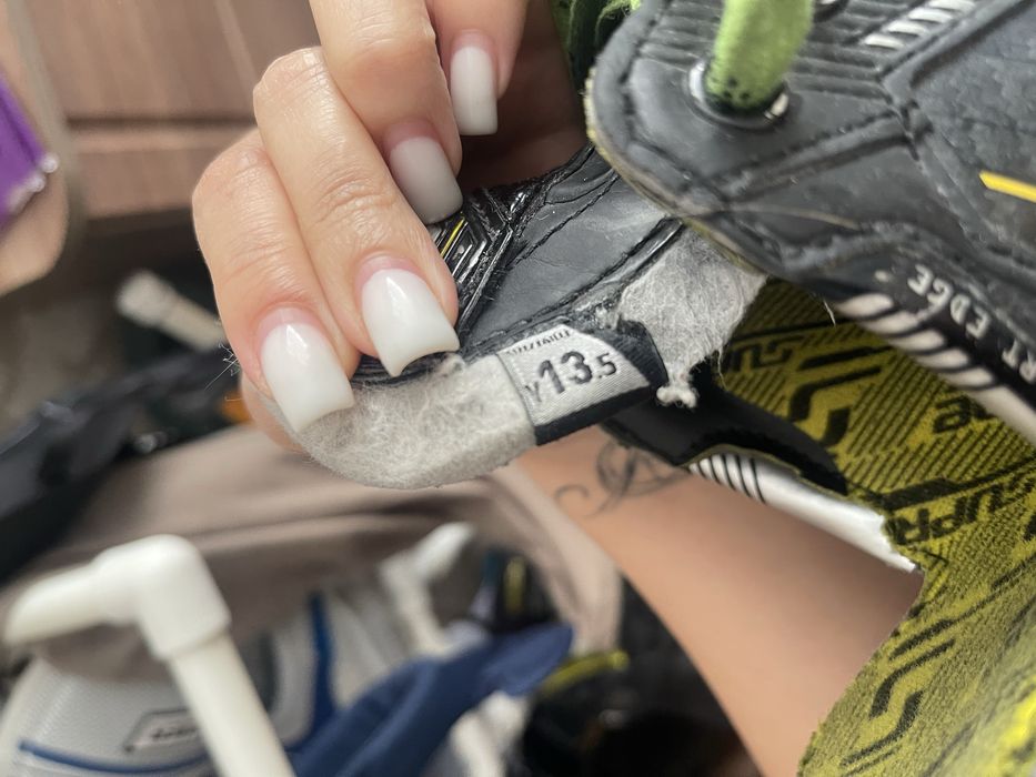 Коньки хоккейные