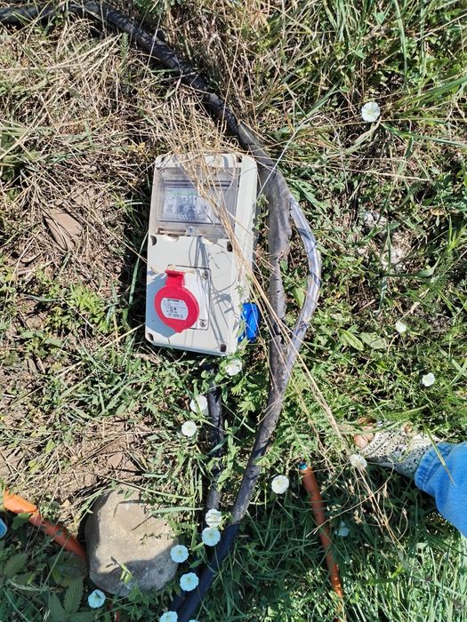 Teren cu proiect aprobat, cu fundatia terminata