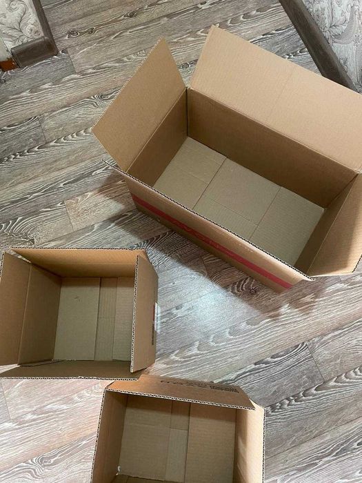 Коробки картонные прочные.