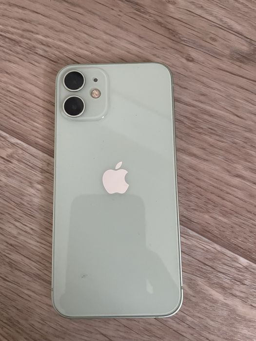 Продам айфон 12 мини (64)