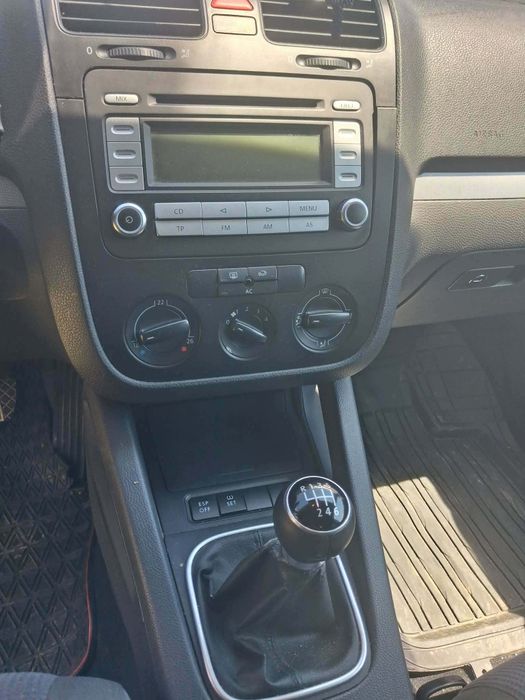 Se vinde Volkswagen golf