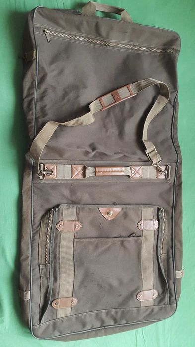 "Чанта - калъф " за официални дрехи ADOLFO