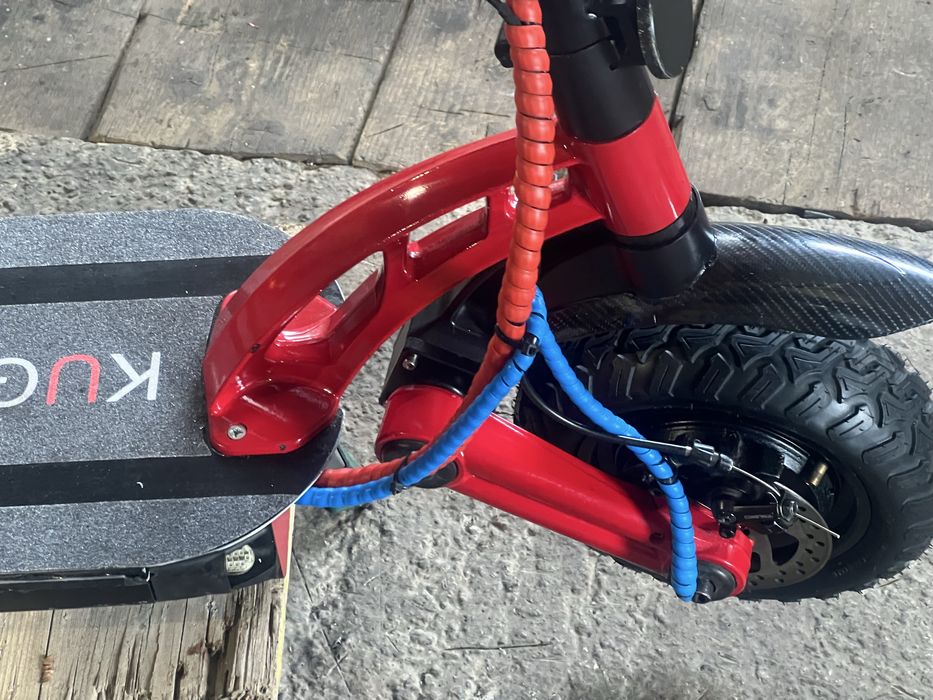 Troti kugo g booster schimb cu iphone sau samsung