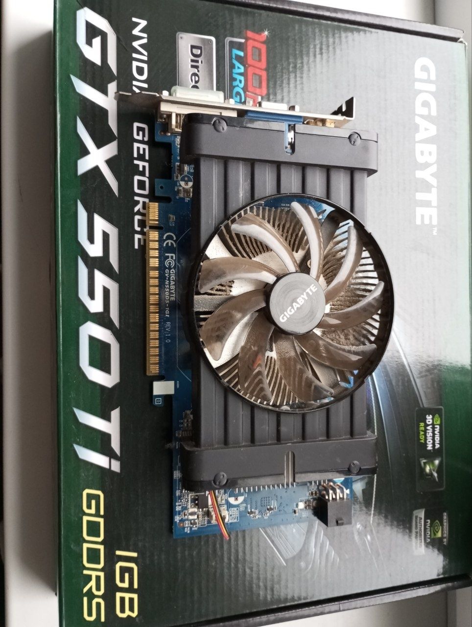 Продается видео карта Geforce GTX 550 TI: 350 000 сум - Комплектующие  Алмалык на Olx