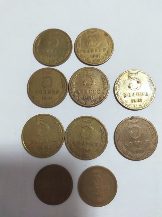 Монеты 3 и 5 копеек,советские.
