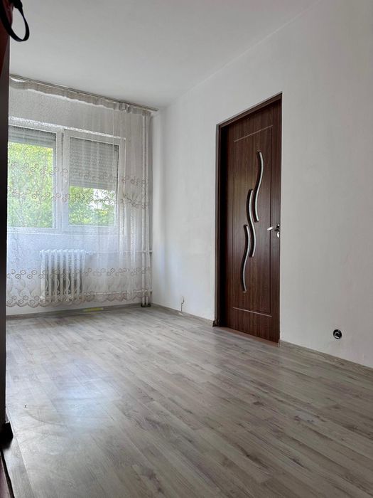 Craiova Valea Rosie  2 semidecomandate 50000 euro