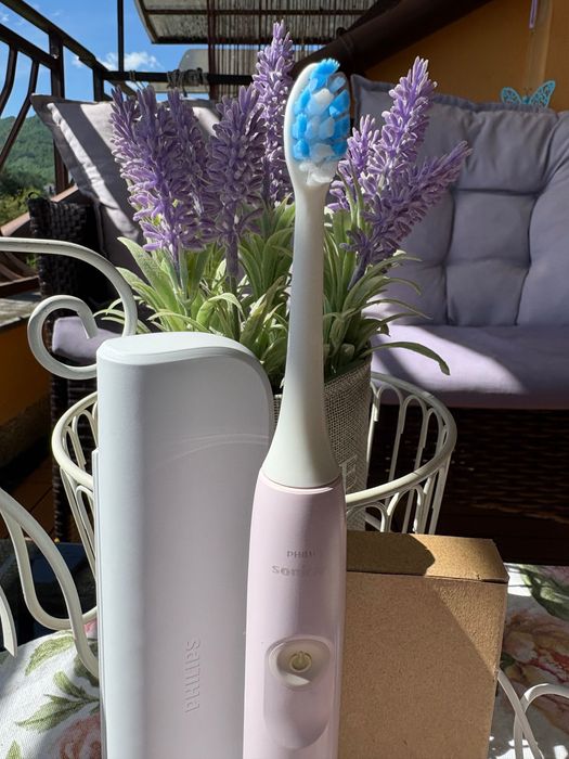 Електрическа четка за зъби - Philips Sonicare 3100 + 1 Глава подарък