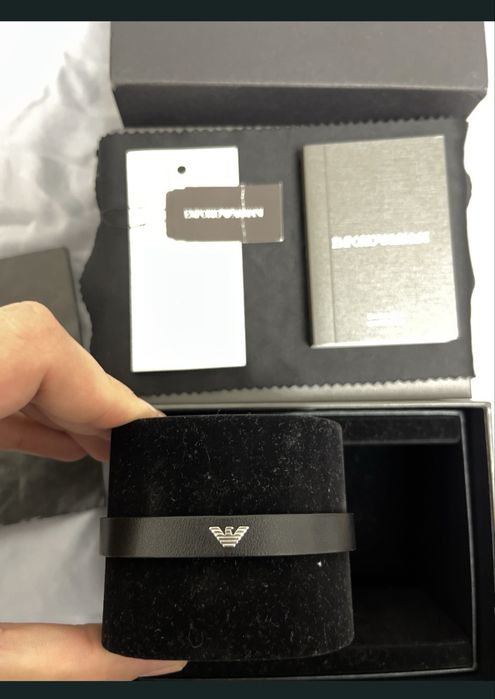 Vând/Schimb set Ceas + Brățară Emporio Armani