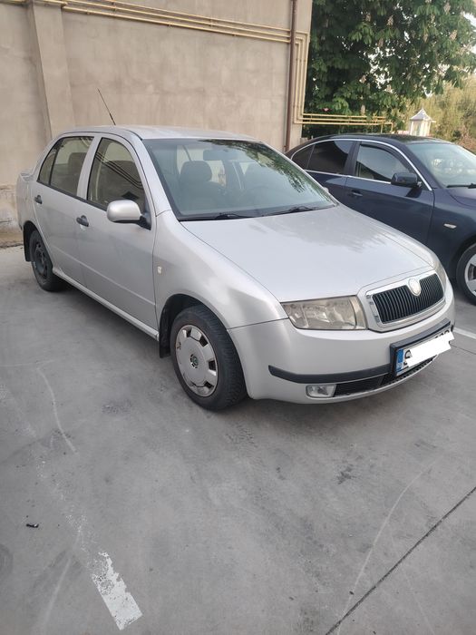 Vând skoda fabia 1.4 MPI.