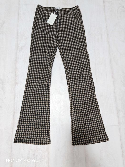Pantaloni evazati fete, Reserved, noi cu eticheta, 9_10 ani, 146 cm