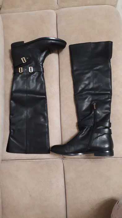 Демисезонные сапоги BASCONI 38 размера