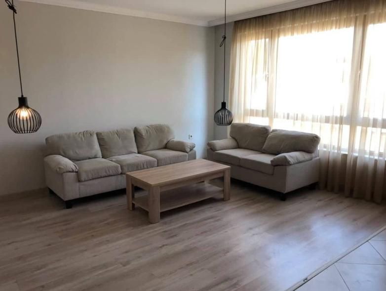 Дава се под наем Тристаен апартамент в Пловдив, Съдийски - 103 кв.м за 600 € - Снимка #1