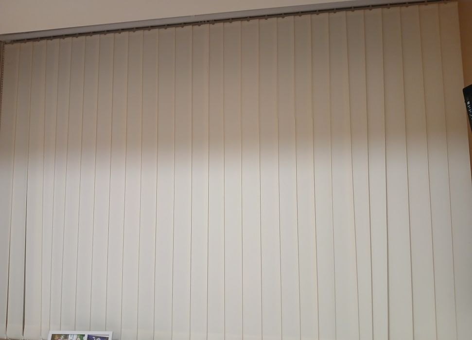 Продавам вертикални щори