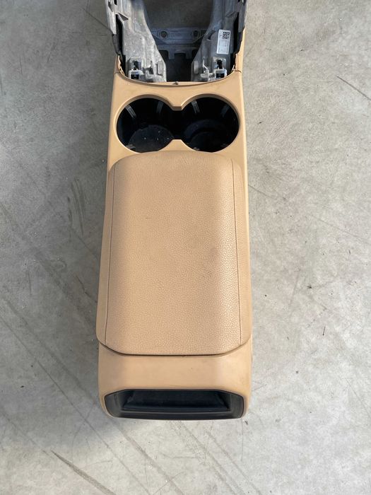 Cotiera piele bej - crem Porsche Macan 95B cod 95B863239D