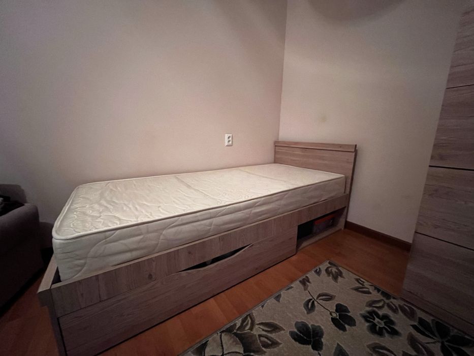 Кровать односпальная