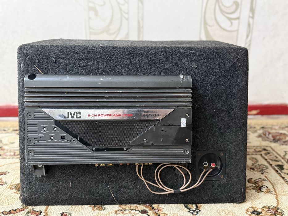 продам сабвуфер в машину