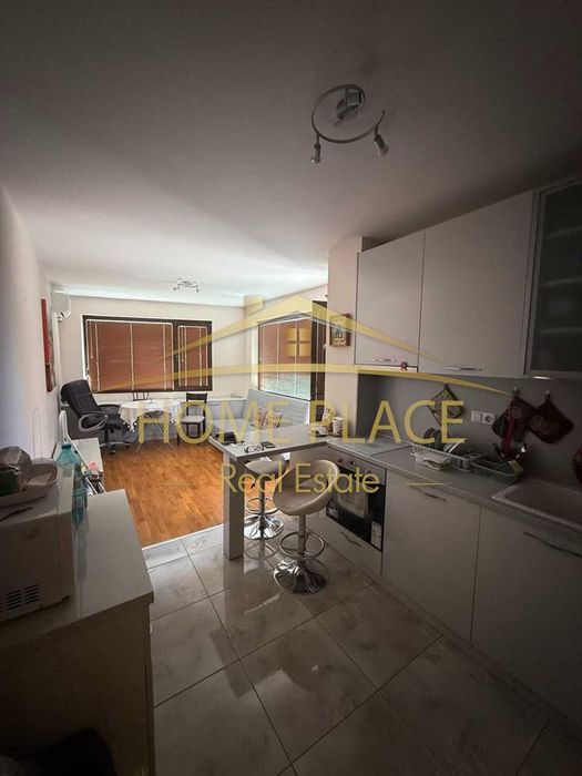 Дава се под наем Двустаен апартамент в Варна, Левски - 65 кв.м за 510 € - Снимка #1