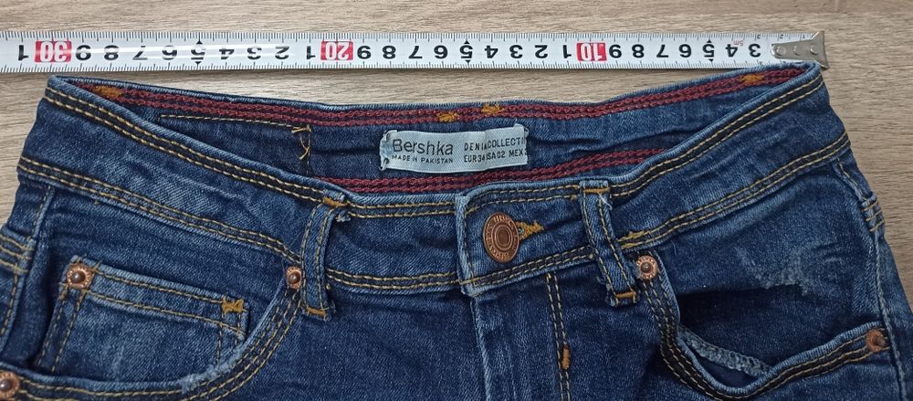 Bershka къси дамски  дънкови панталони