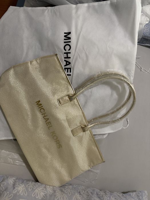 Дамска чанта calvin klein, mugler & versace