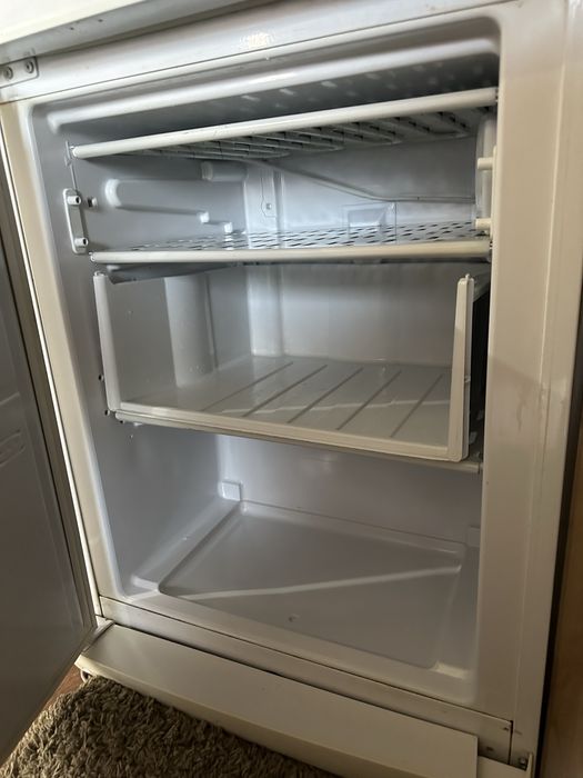 ПродамХолодильник lg