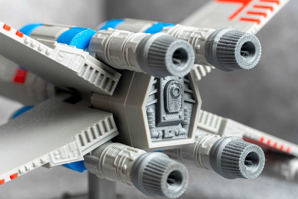 X-Wing - легендарный истребитель из саги "Star Wars" (Звездный Войны)