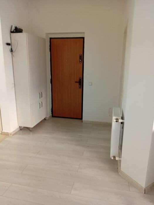 Închiriez Apartament 2 camere cu 2 intrari