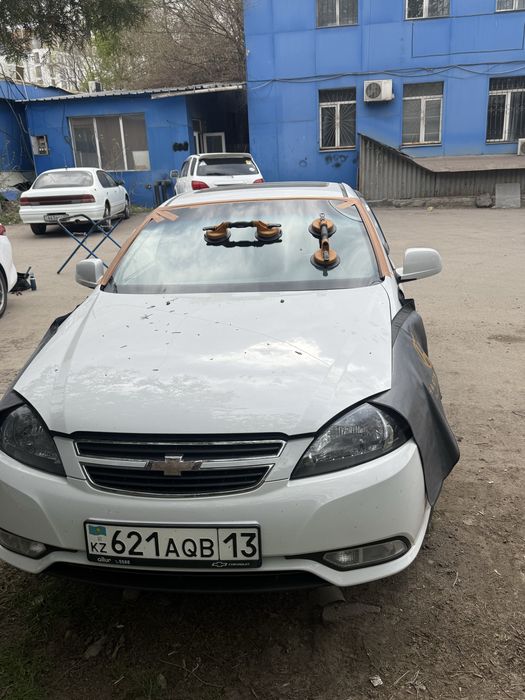 Услуги по ремонту автостекол