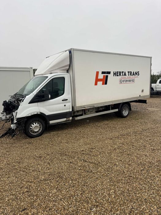 Cub Ford Transit dimensiuni box 5.1x2.2x206