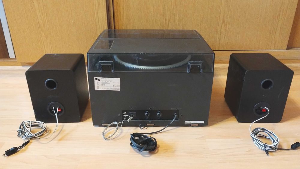 radio cu pickup Schneider cu boxe