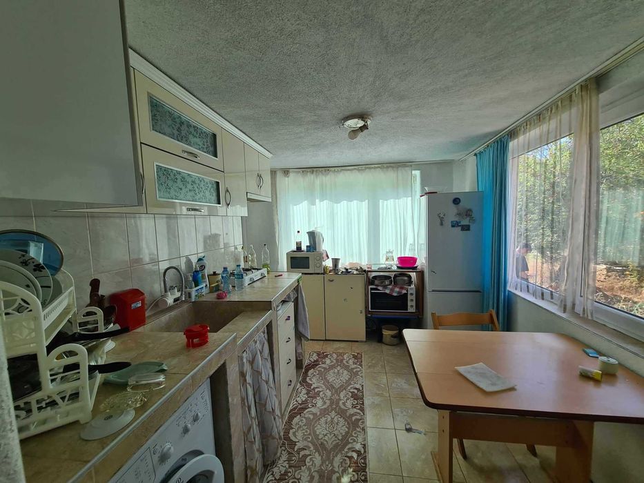 Продава се Къща в с. Гледка, Област Хасково - 300 кв.м за 204 €/кв.м - Снимка #2