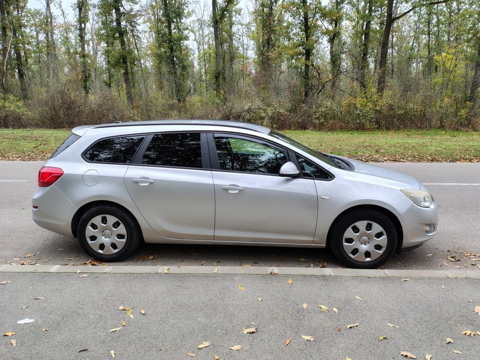 Opel Astra j 1.7 cdti 2011