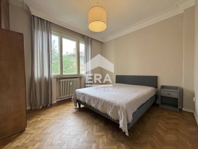 Продава се Тристаен апартамент в София, Център - 81 кв.м за 4062 €/кв.м - Снимка #8