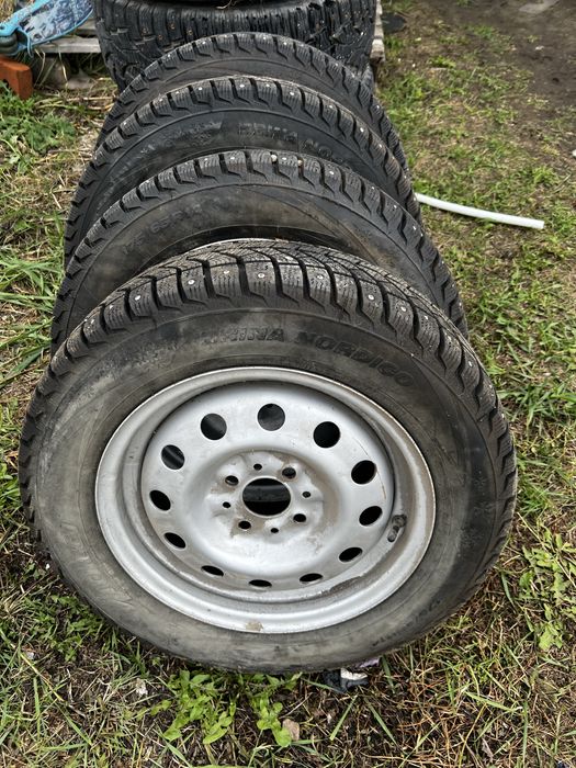 Зимние шины с дисками 175/65 R14