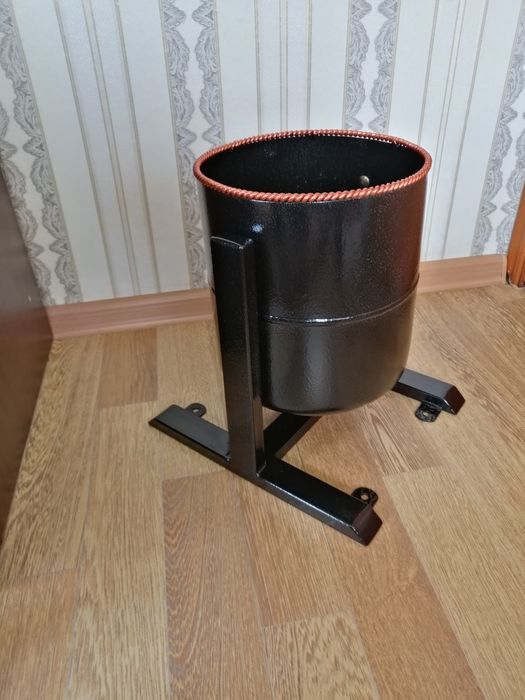 Металлическая урна в стиле лофт