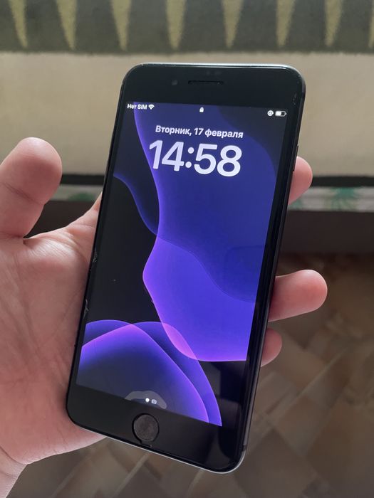 Iphone 8 plus продам