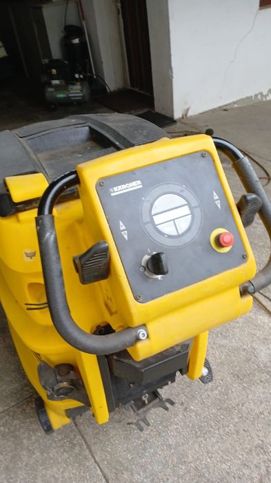 Karcher mașina de spălat podeaua cu perii