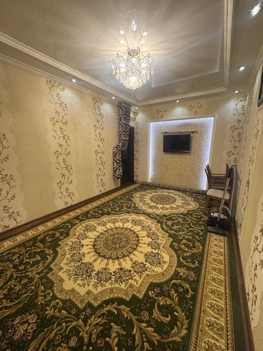 Юнусабад 4 Топовая локация 4 ком 1 этаже + парковка с навесом