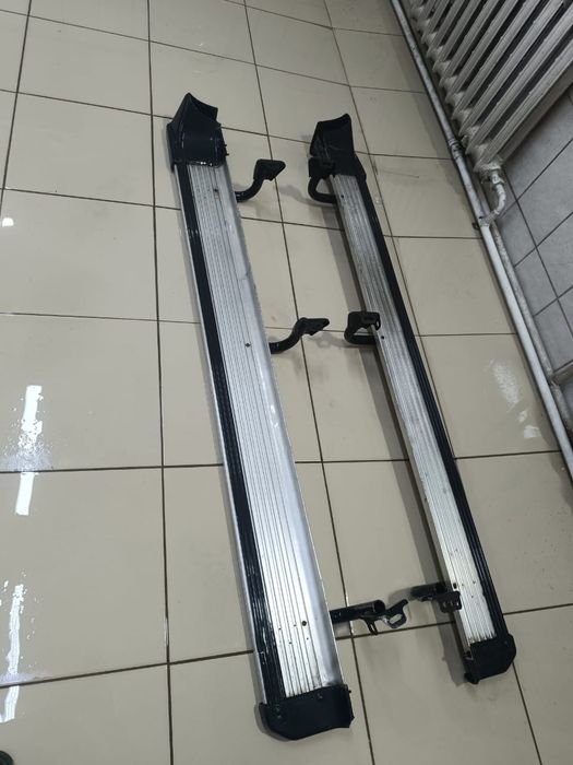 Продам пороги на Padjero, Tayota