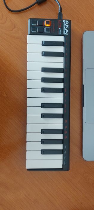 MIDI Клавиатура AKAI professional