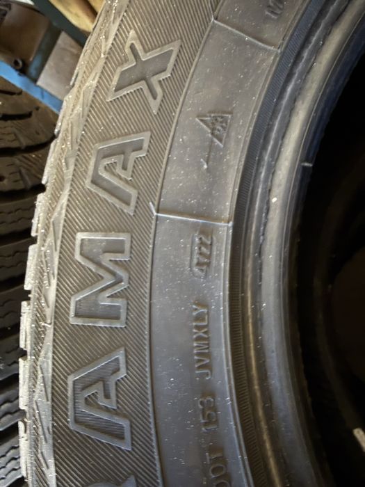 Продам резину на 18