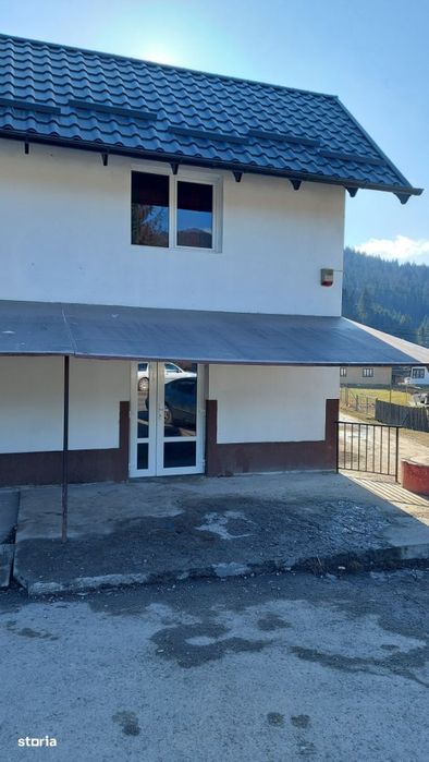 De inchiriat spatiu comercial 33 mp + dependinte
