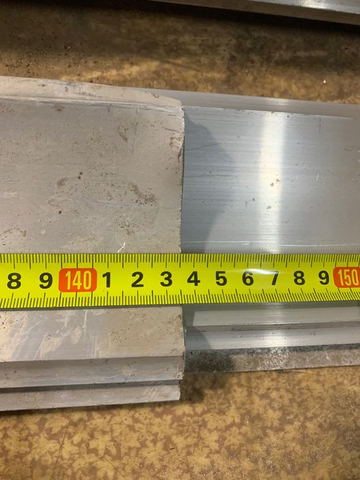 Профиль алюминиевый .