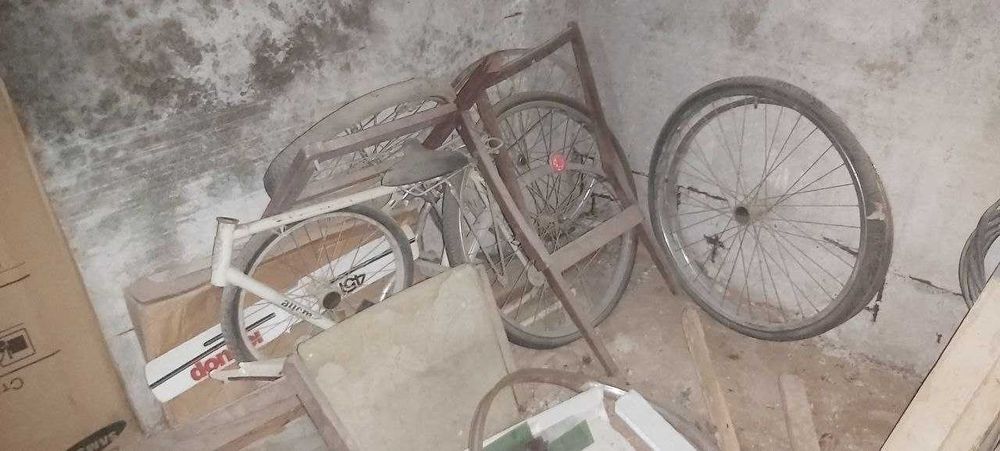 Продается тара из нержавеющей стали и многое другое.